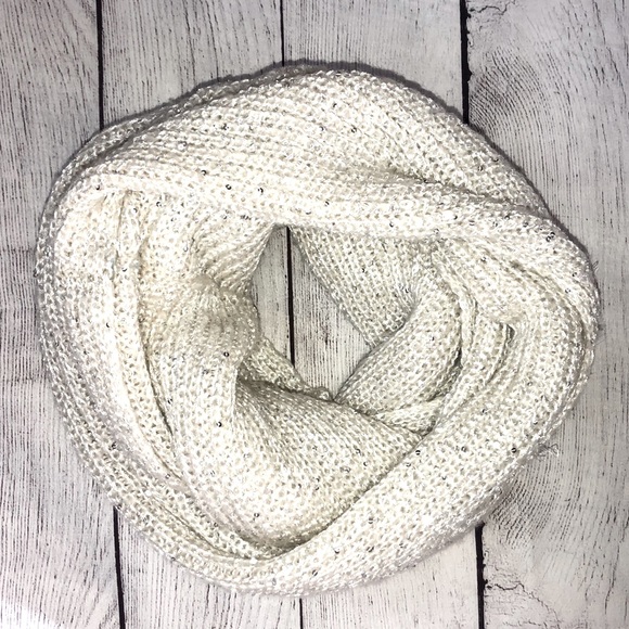 H&M Sparkle Infinity Scarf - Picture 2 of 7